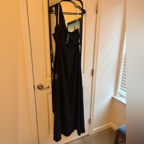 Lulus One-Shoulder Floor Length Dress Black Tie NWT - Picture 3 of 5